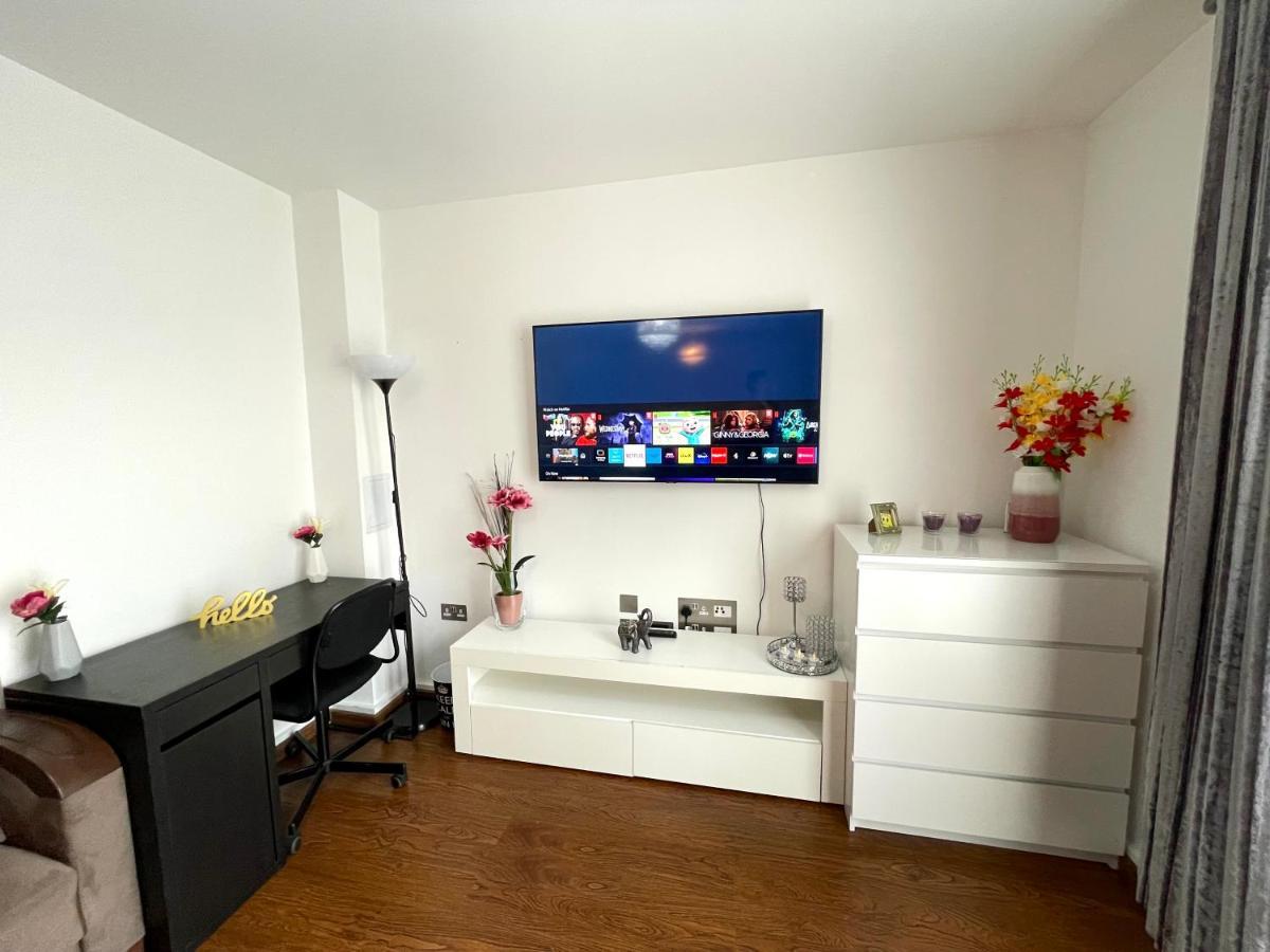 London Stratford Luxury House, 5 Minutes Walk Station, Westfield, 3 Bedrooms 3 Bathrooms, Reception, Garden, Parking Londres Exterior foto