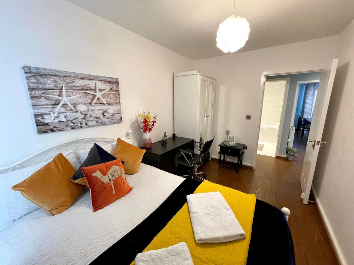 London Stratford Luxury House, 5 Minutes Walk Station, Westfield, 3 Bedrooms 3 Bathrooms, Reception, Garden, Parking Londres Exterior foto