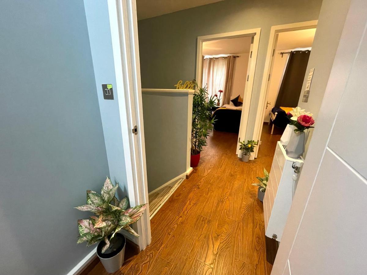 London Stratford Luxury House, 5 Minutes Walk Station, Westfield, 3 Bedrooms 3 Bathrooms, Reception, Garden, Parking Londres Exterior foto