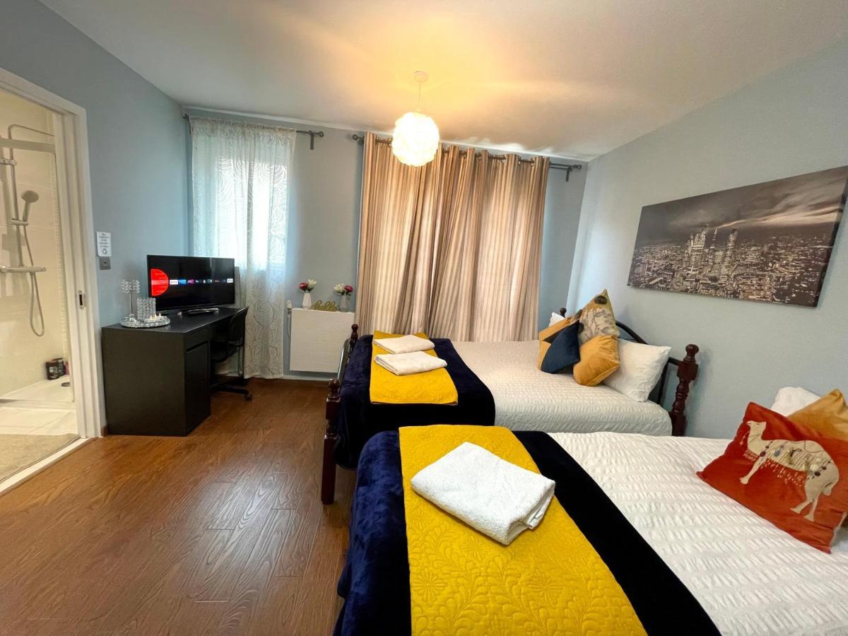London Stratford Luxury House, 5 Minutes Walk Station, Westfield, 3 Bedrooms 3 Bathrooms, Reception, Garden, Parking Londres Exterior foto