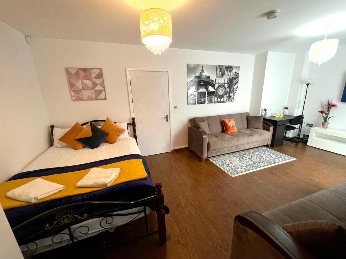 London Stratford Luxury House, 5 Minutes Walk Station, Westfield, 3 Bedrooms 3 Bathrooms, Reception, Garden, Parking Londres Exterior foto