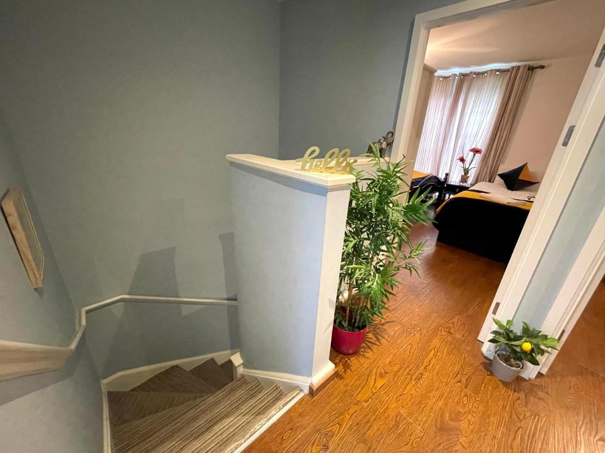 London Stratford Luxury House, 5 Minutes Walk Station, Westfield, 3 Bedrooms 3 Bathrooms, Reception, Garden, Parking Londres Exterior foto
