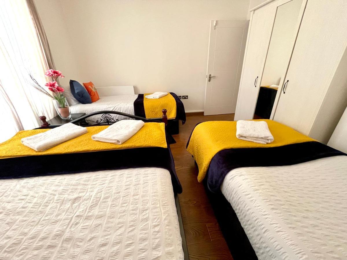 London Stratford Luxury House, 5 Minutes Walk Station, Westfield, 3 Bedrooms 3 Bathrooms, Reception, Garden, Parking Londres Exterior foto