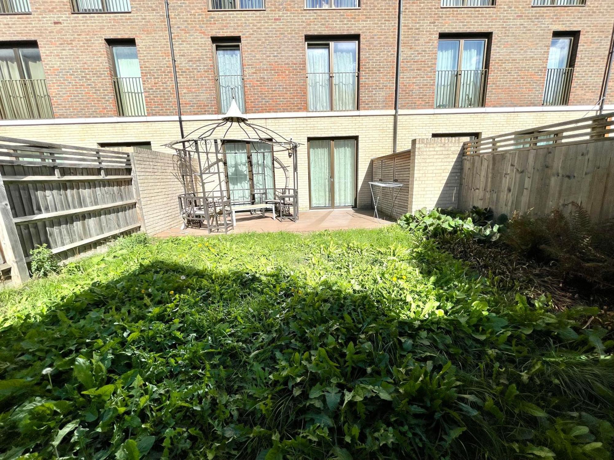 London Stratford Luxury House, 5 Minutes Walk Station, Westfield, 3 Bedrooms 3 Bathrooms, Reception, Garden, Parking Londres Exterior foto